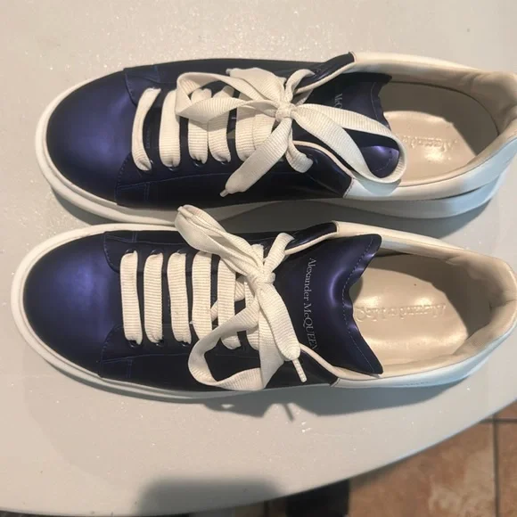 Shoes - Picture 1 of 5